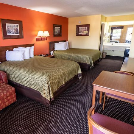 Budget Inn & Suites Hawkinsville Экстерьер фото