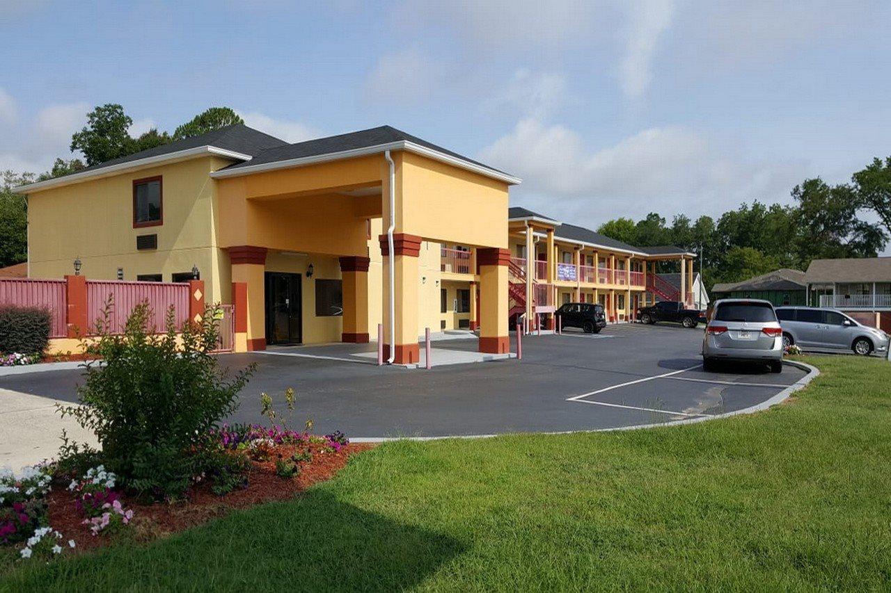 Budget Inn & Suites Hawkinsville Экстерьер фото