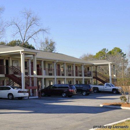 Budget Inn & Suites Hawkinsville Экстерьер фото