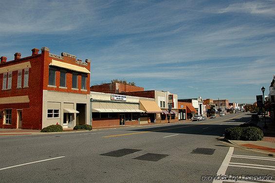 Budget Inn & Suites Hawkinsville Экстерьер фото