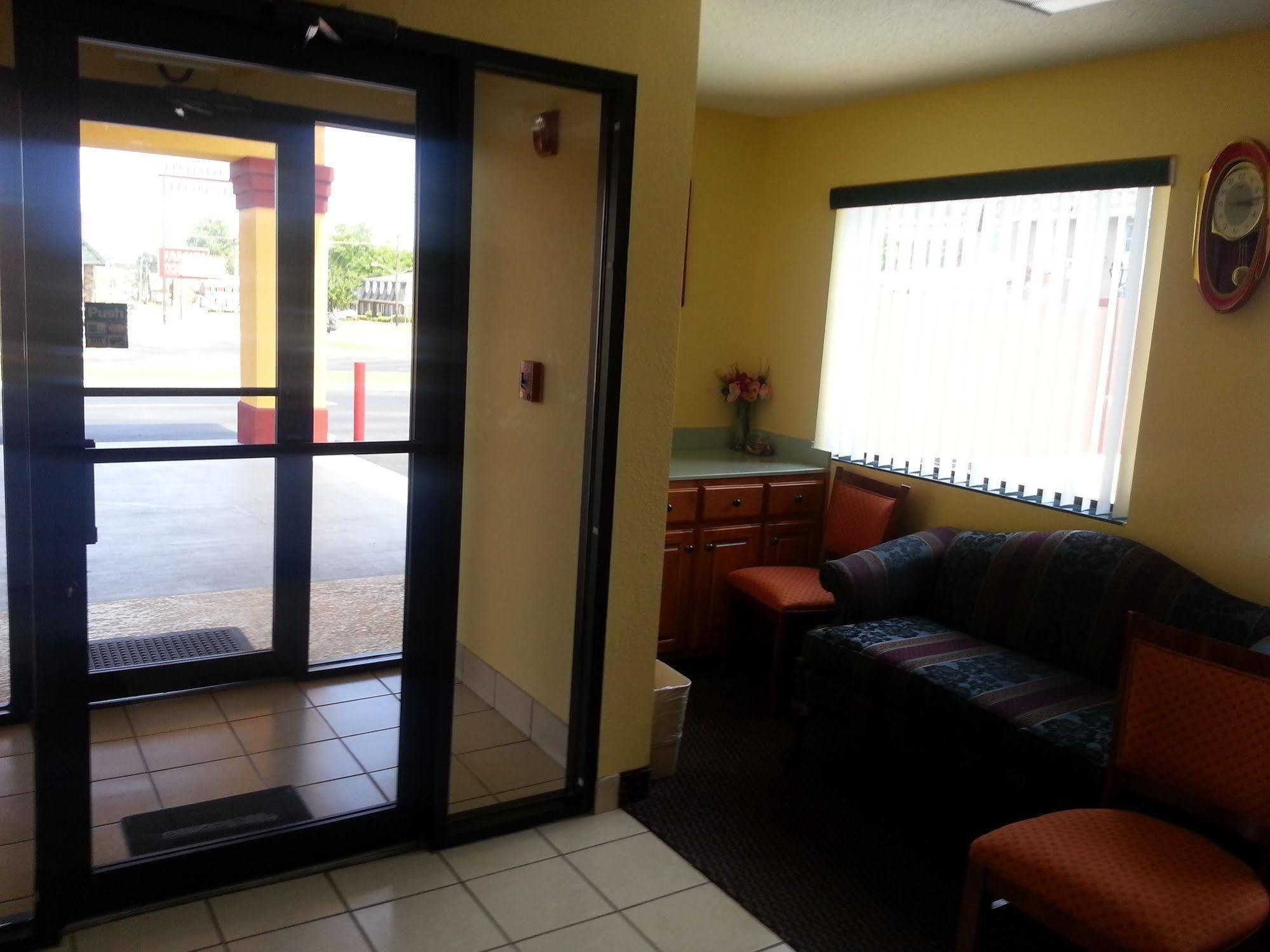 Budget Inn & Suites Hawkinsville Экстерьер фото